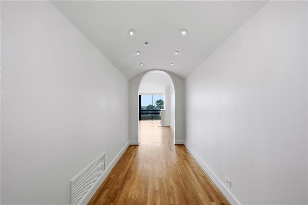 2660 Peachtree Road NW Unit 9G