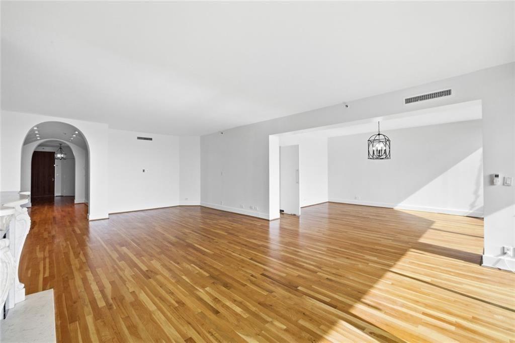 2660 Peachtree Road NW Unit 9G