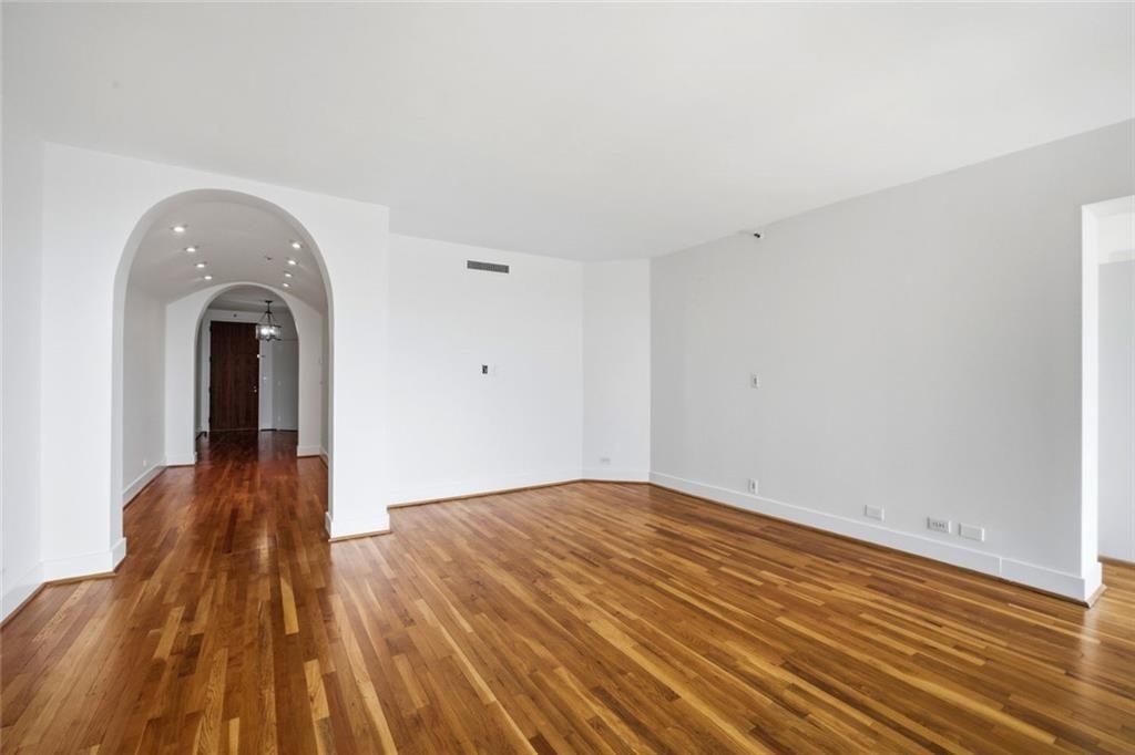 2660 Peachtree Road NW Unit 9G