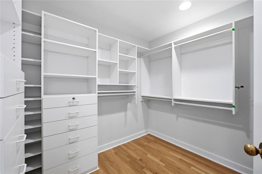 2660 Peachtree Road NW Unit 9G