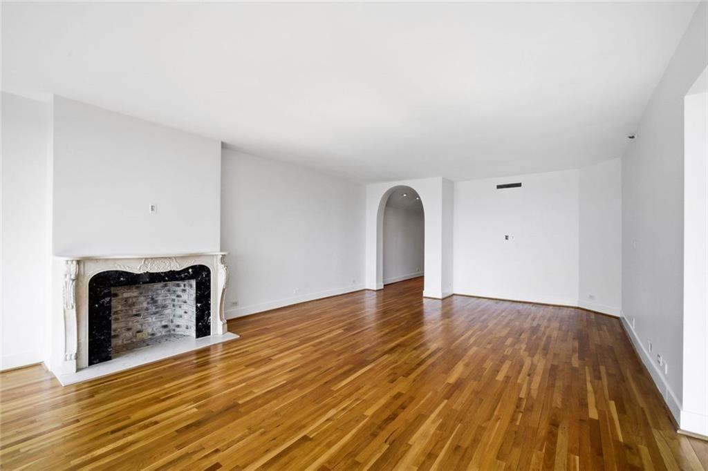 2660 Peachtree Road NW Unit 9G