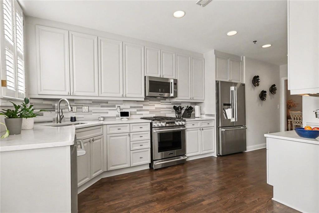 1735 Peachtree Street NE Unit 216