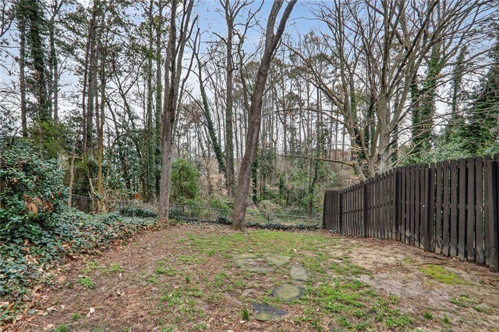 2560 Skyland Trail NE