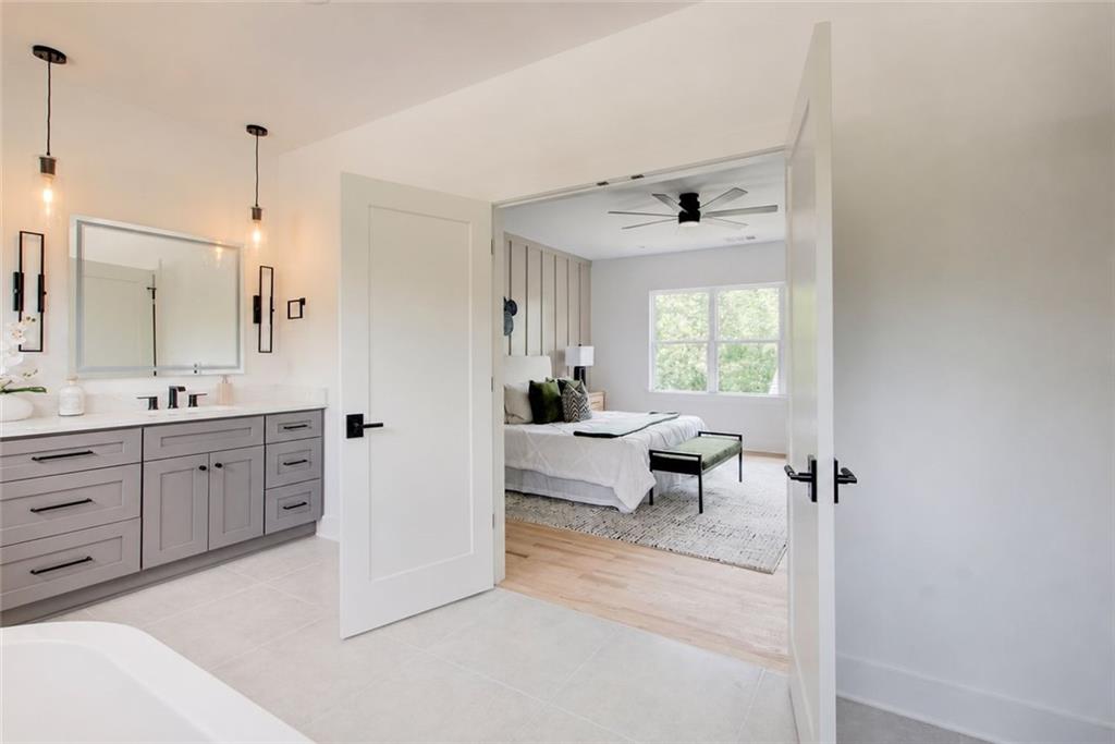 4043 Comanche Drive