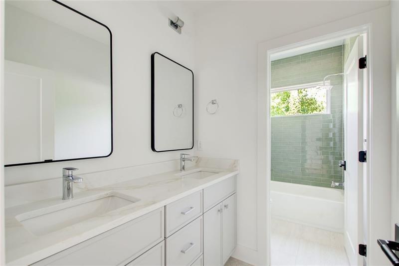 4043 Comanche Drive