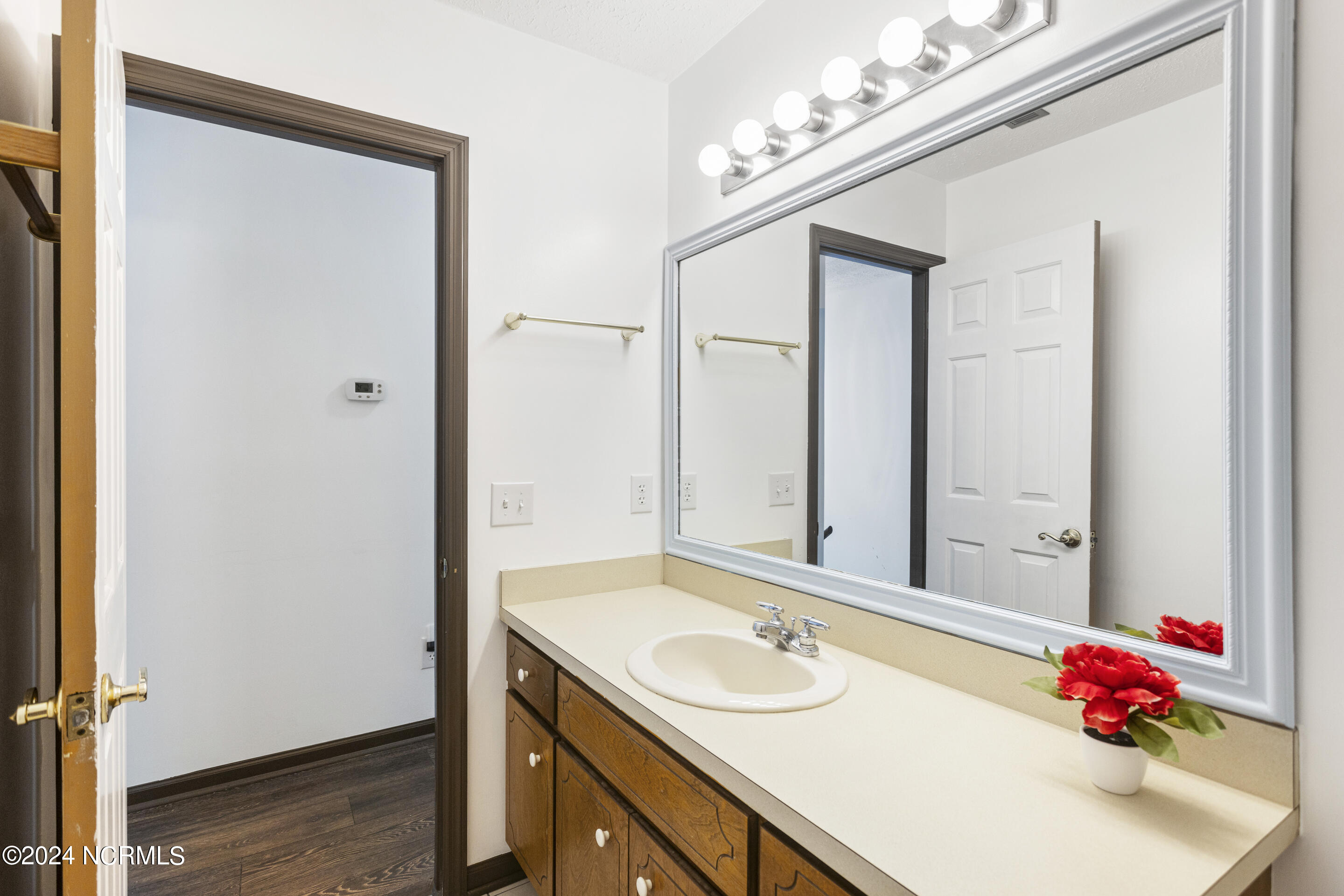 2640 Middle Sound Loop Road