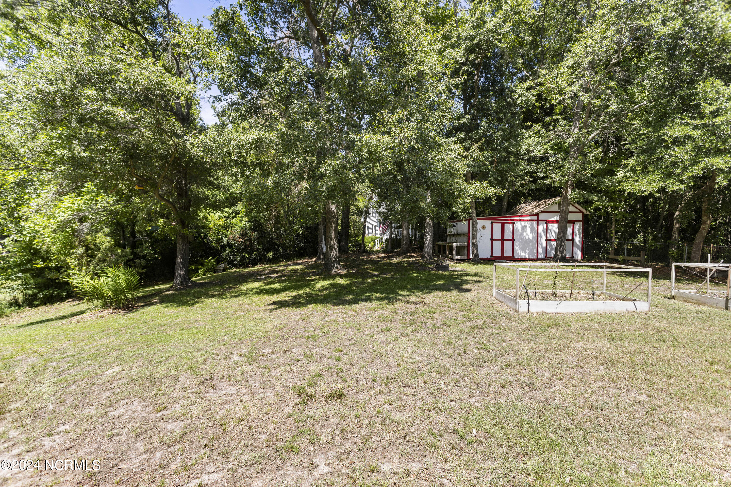 2640 Middle Sound Loop Road