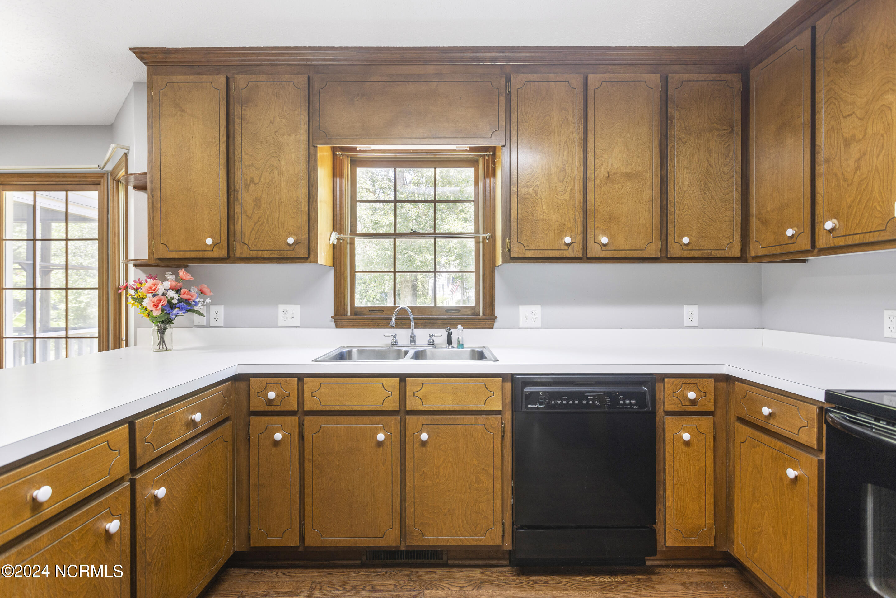 2640 Middle Sound Loop Road