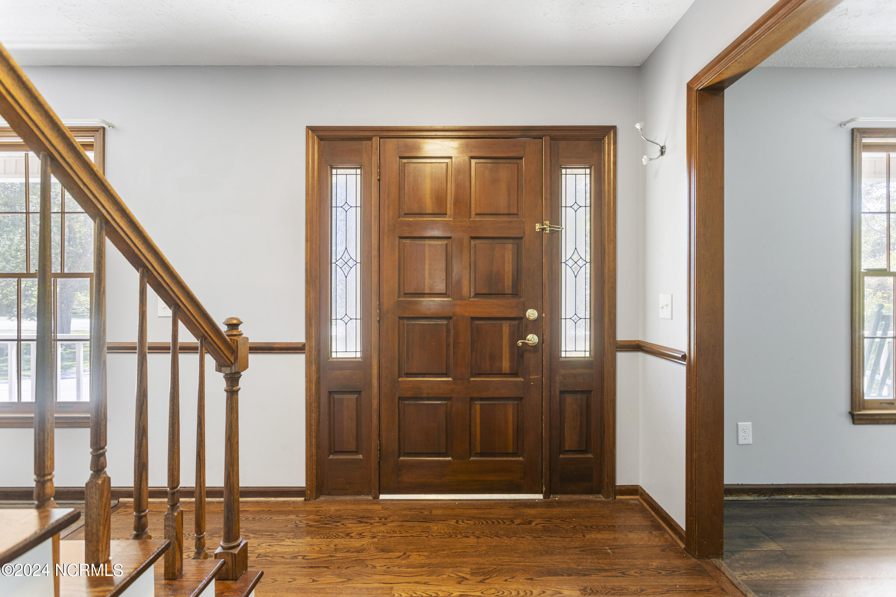 2640 Middle Sound Loop Road