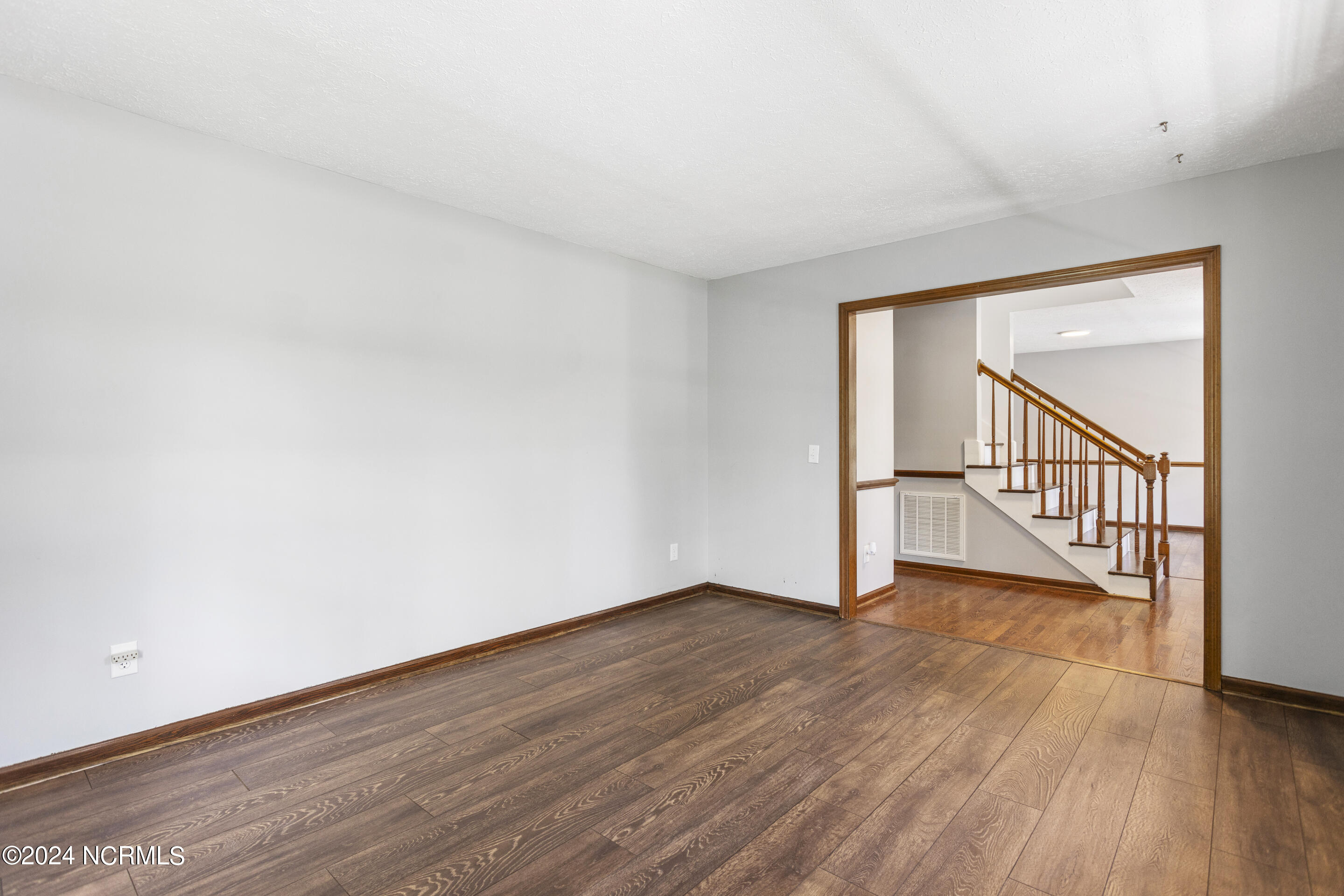 2640 Middle Sound Loop Road