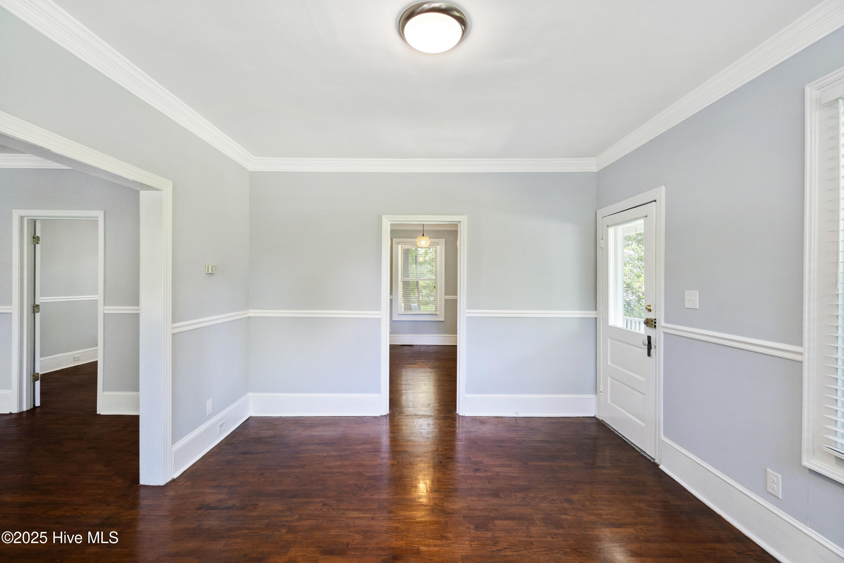 5610 Forest Ave. Avenue