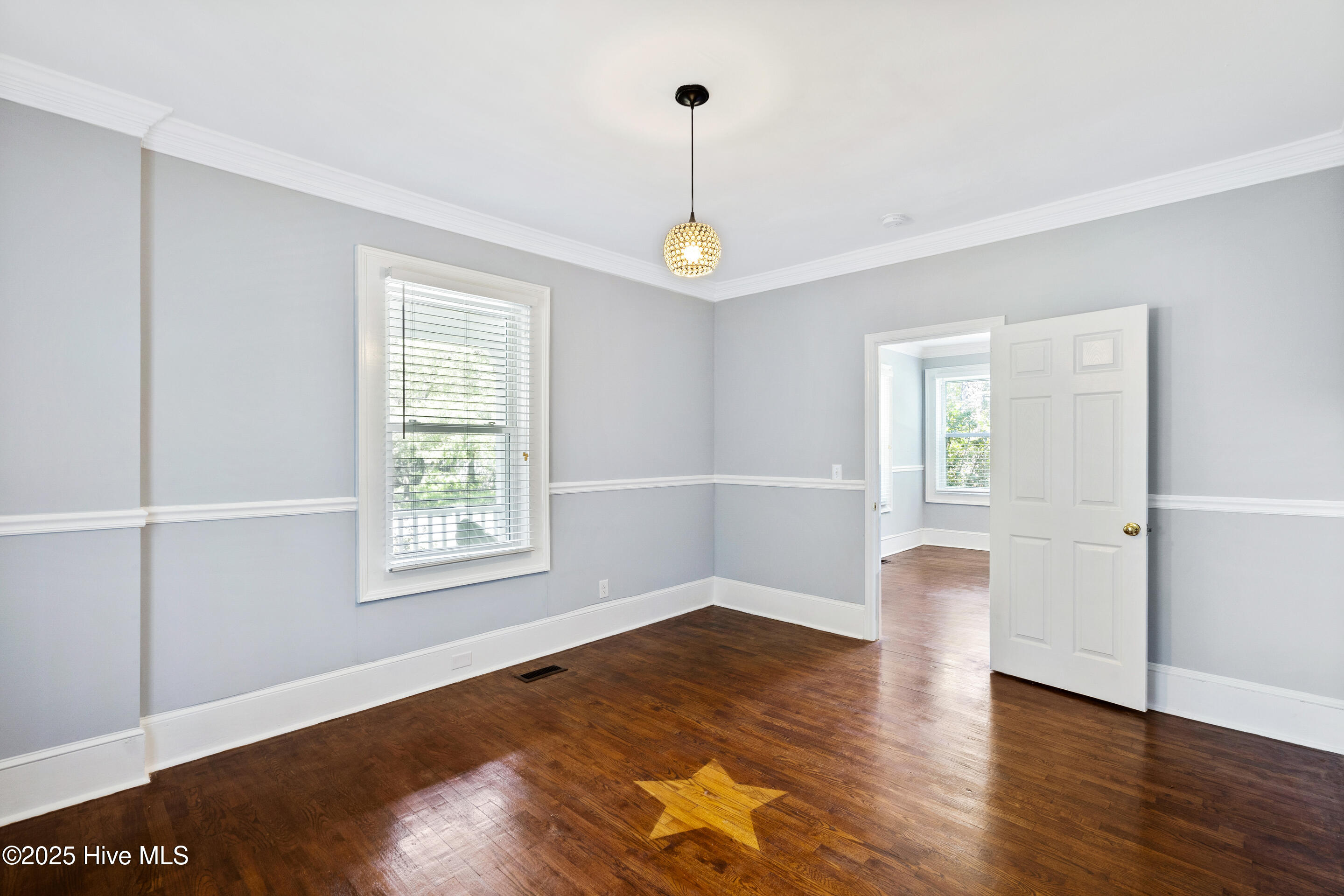 5610 Forest Ave. Avenue