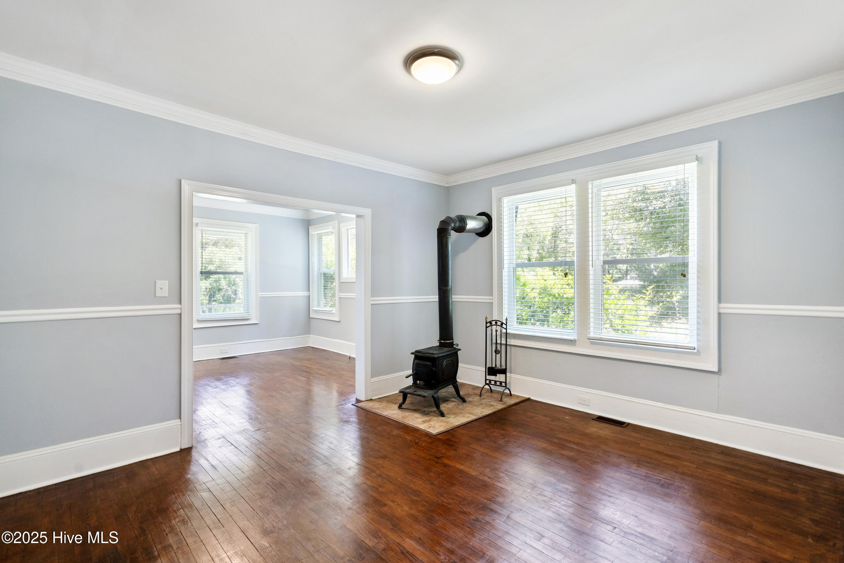 5610 Forest Ave. Avenue