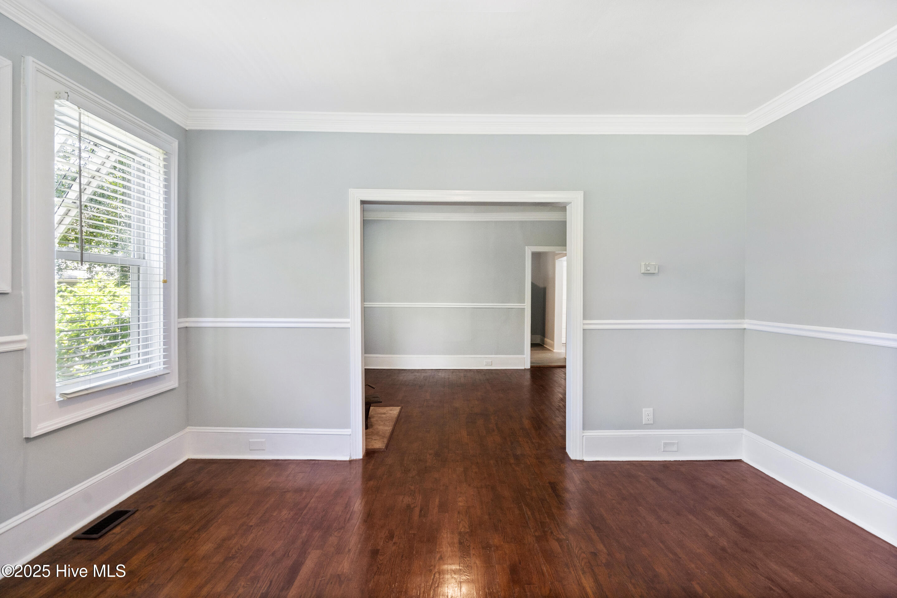 5610 Forest Ave. Avenue