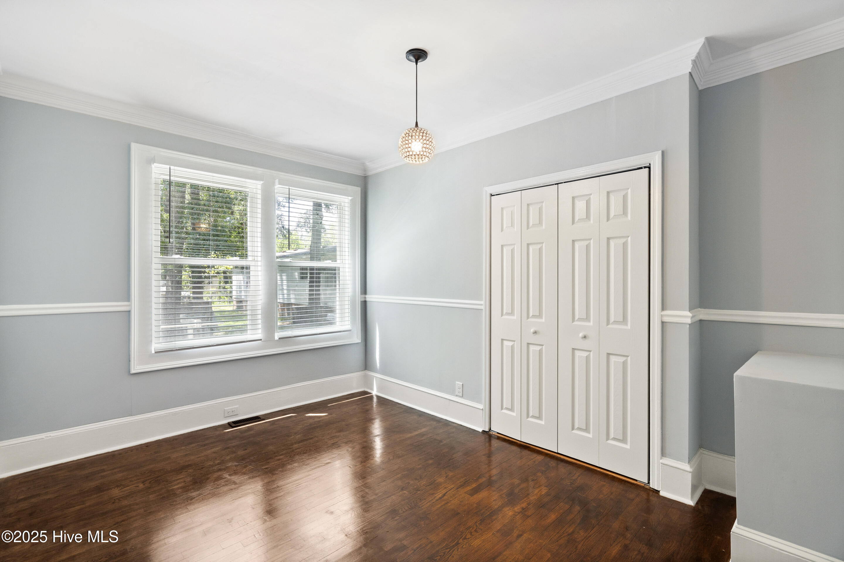 5610 Forest Ave. Avenue