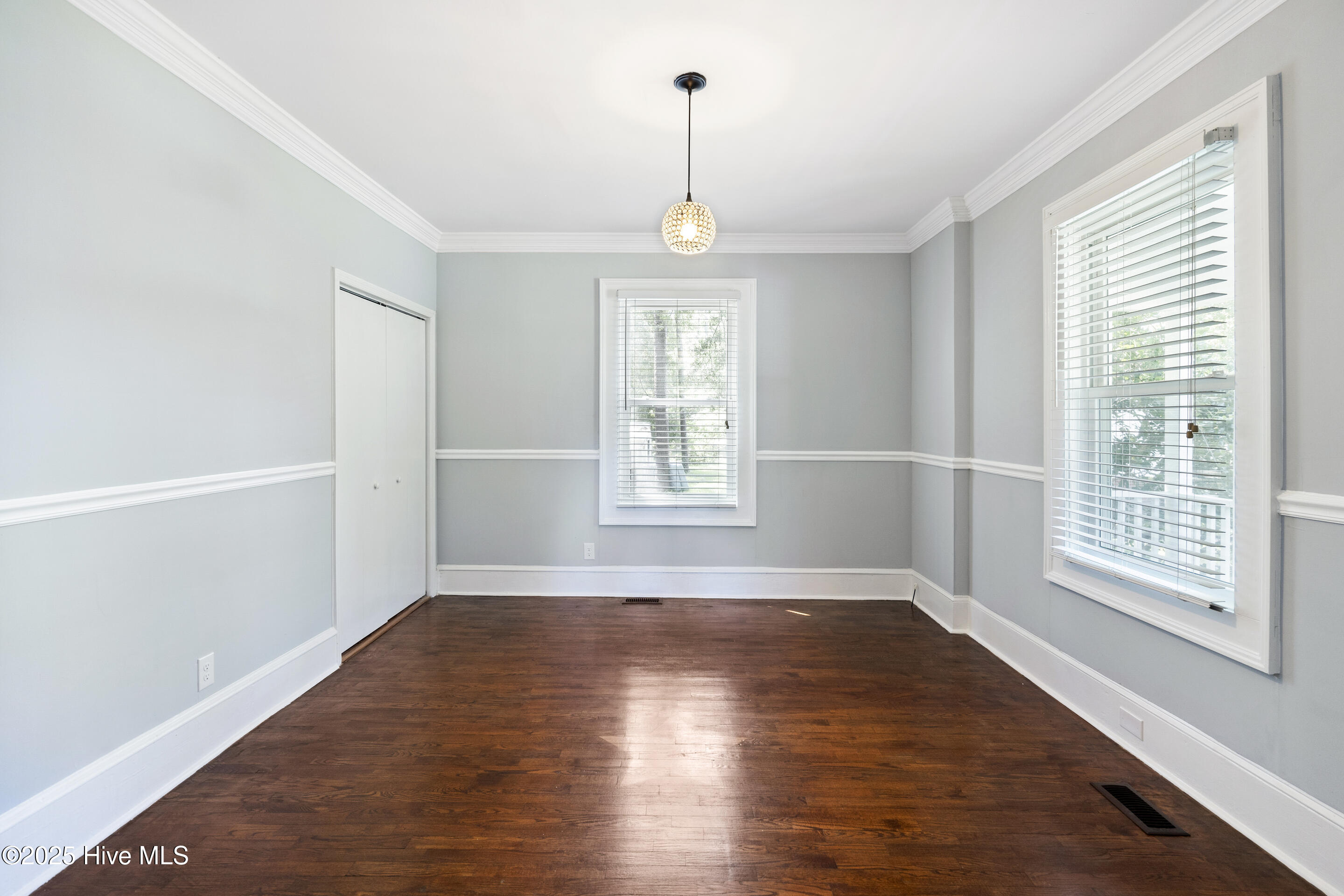 5610 Forest Ave. Avenue