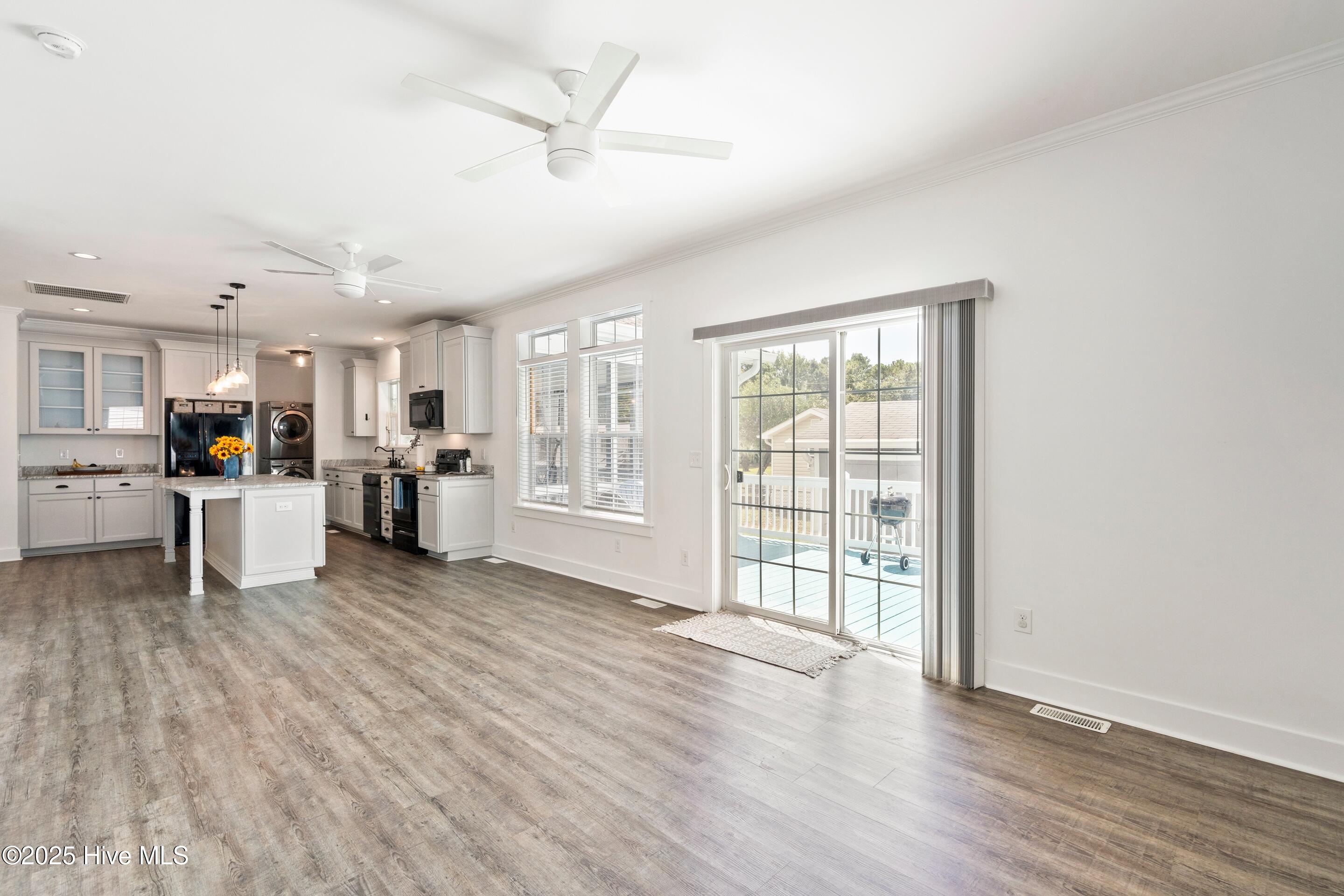 1933 Estate Street SW