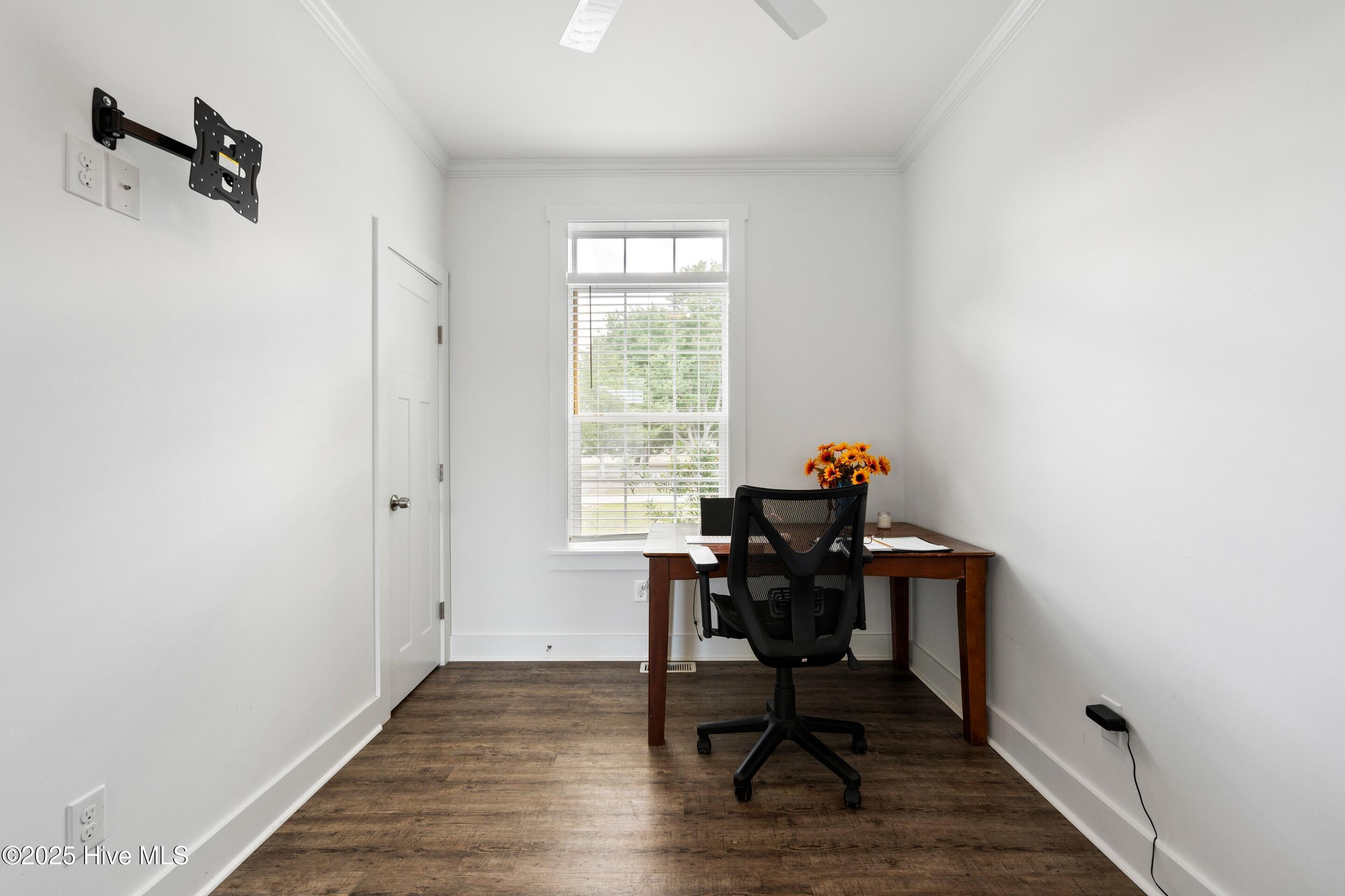 1933 Estate Street SW, Supply