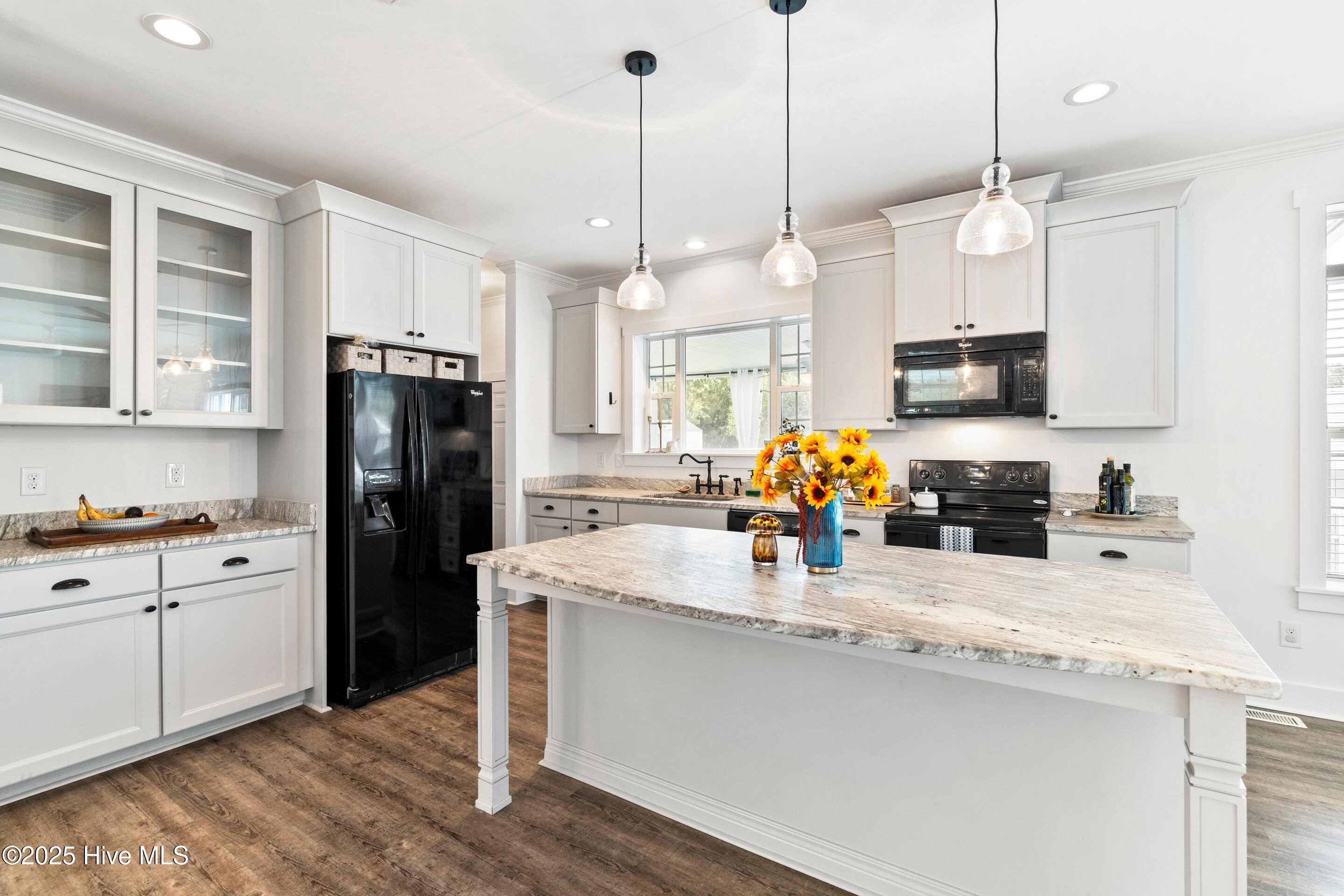 1933 Estate Street SW, Supply