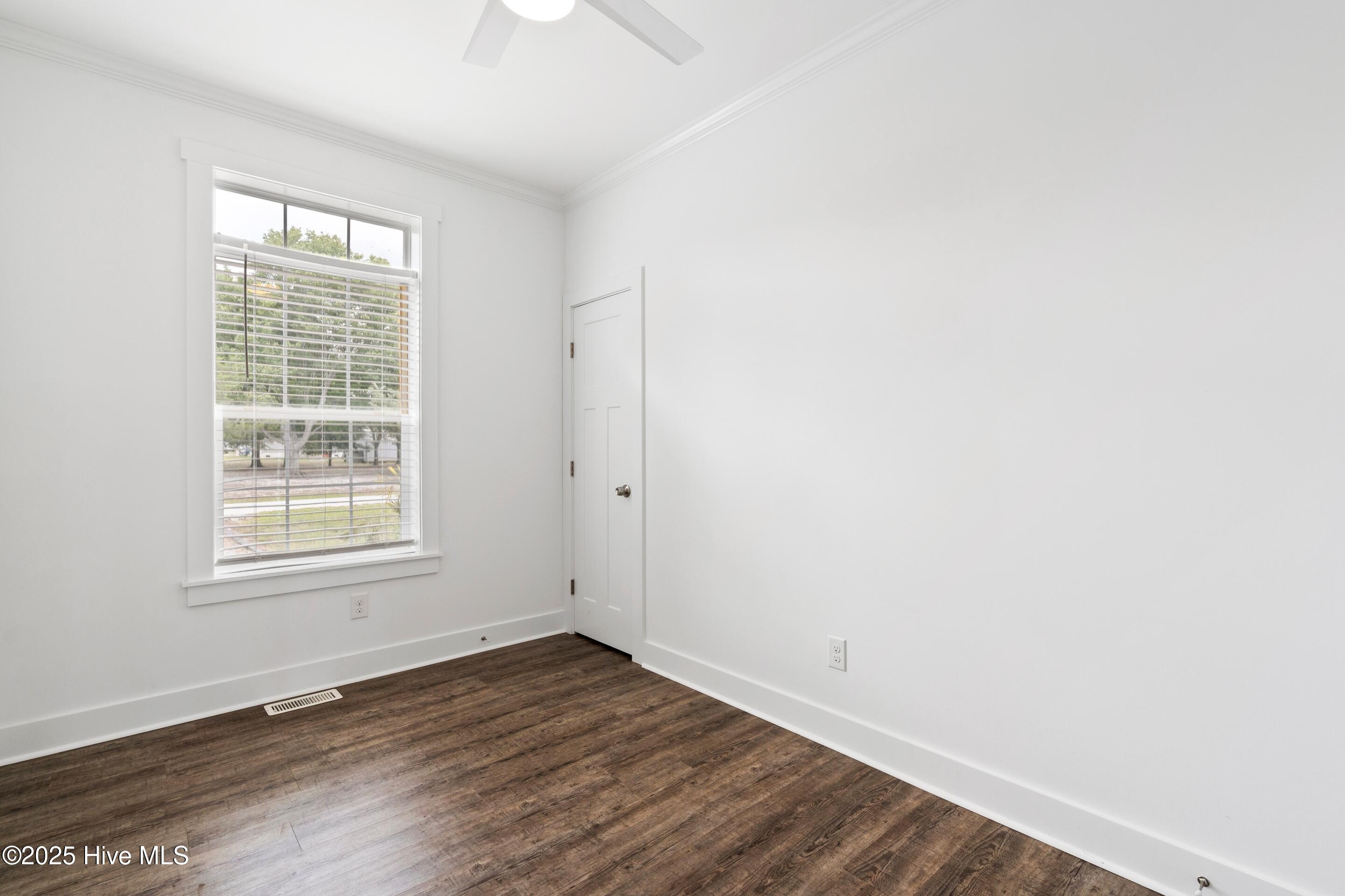 1933 Estate Street SW, Supply