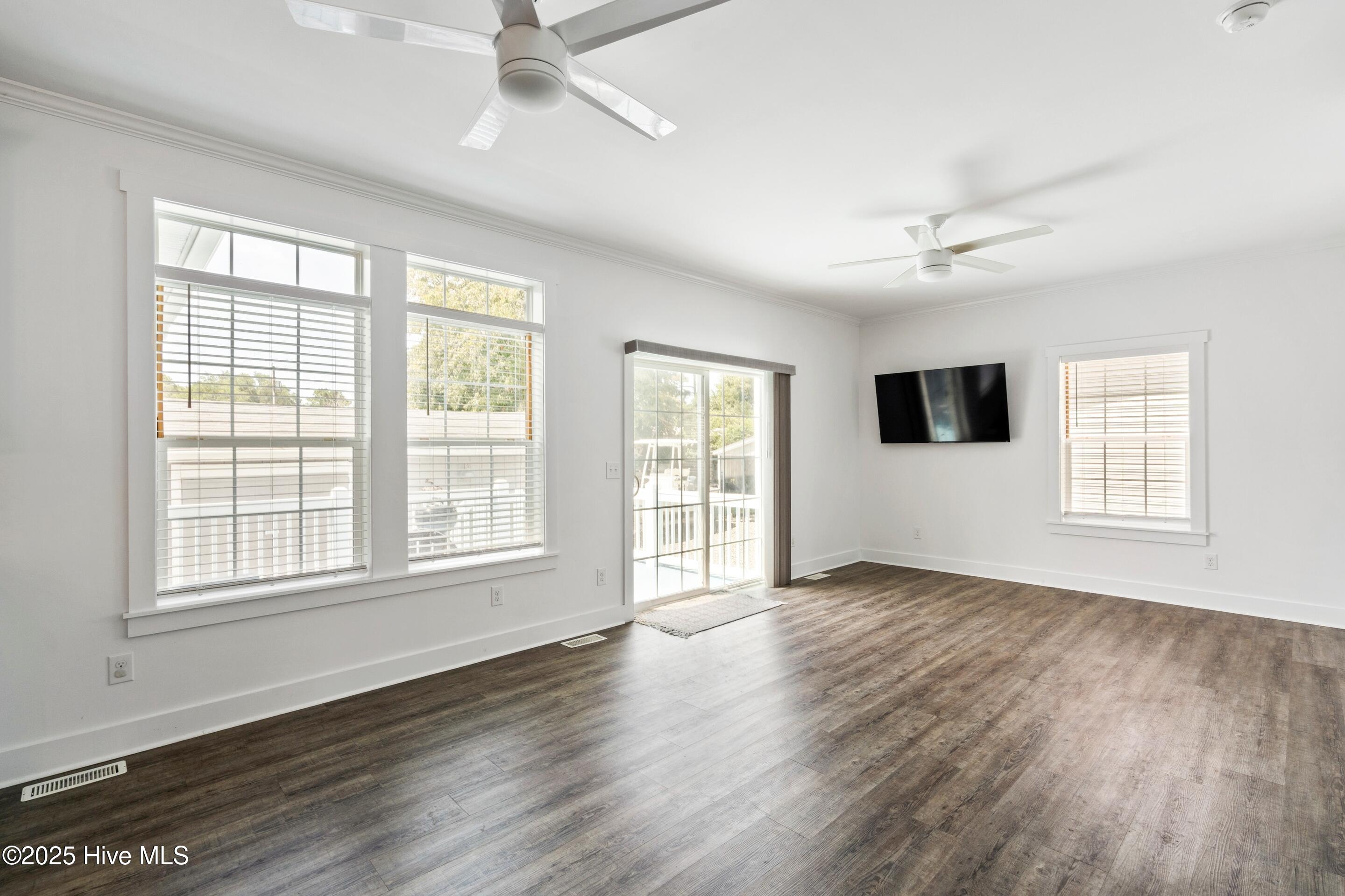 1933 Estate Street SW, Supply