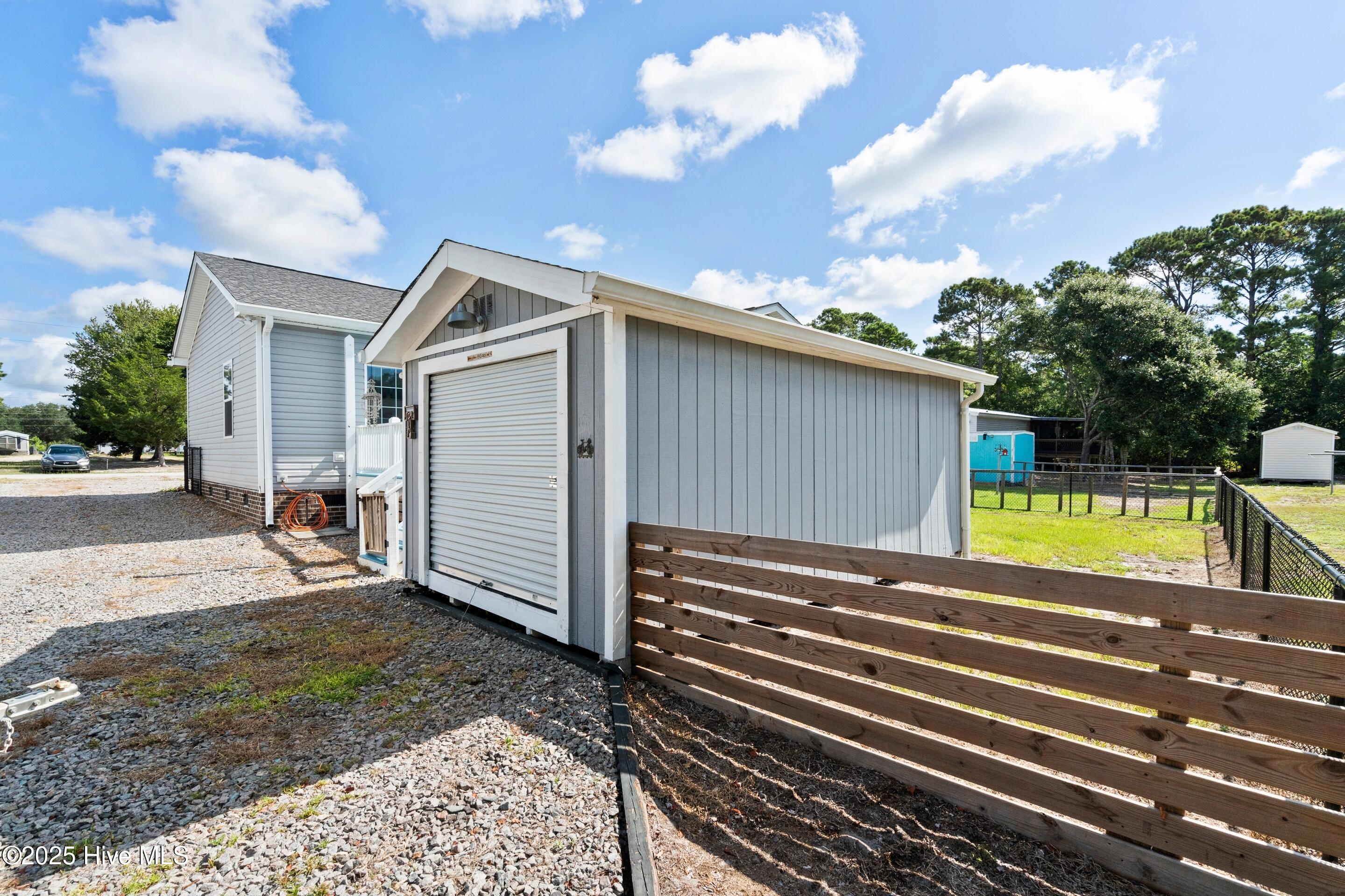 1933 Estate Street SW, Supply