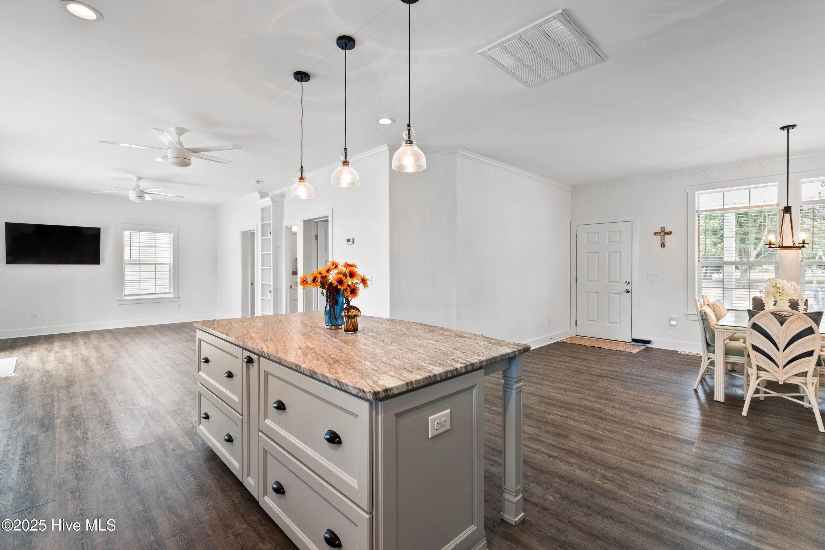 1933 Estate Street SW, Supply