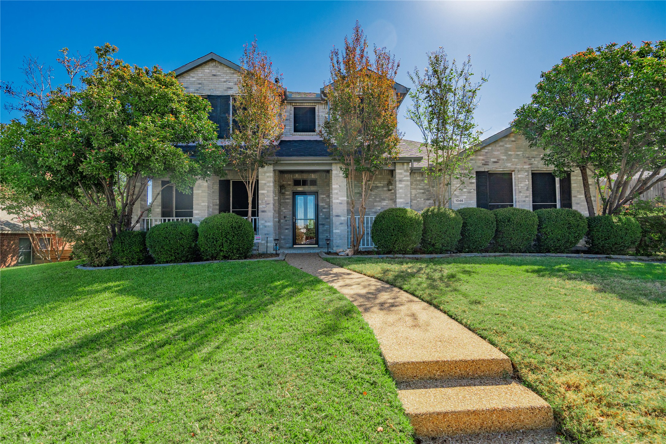1046 Woodhaven Circle