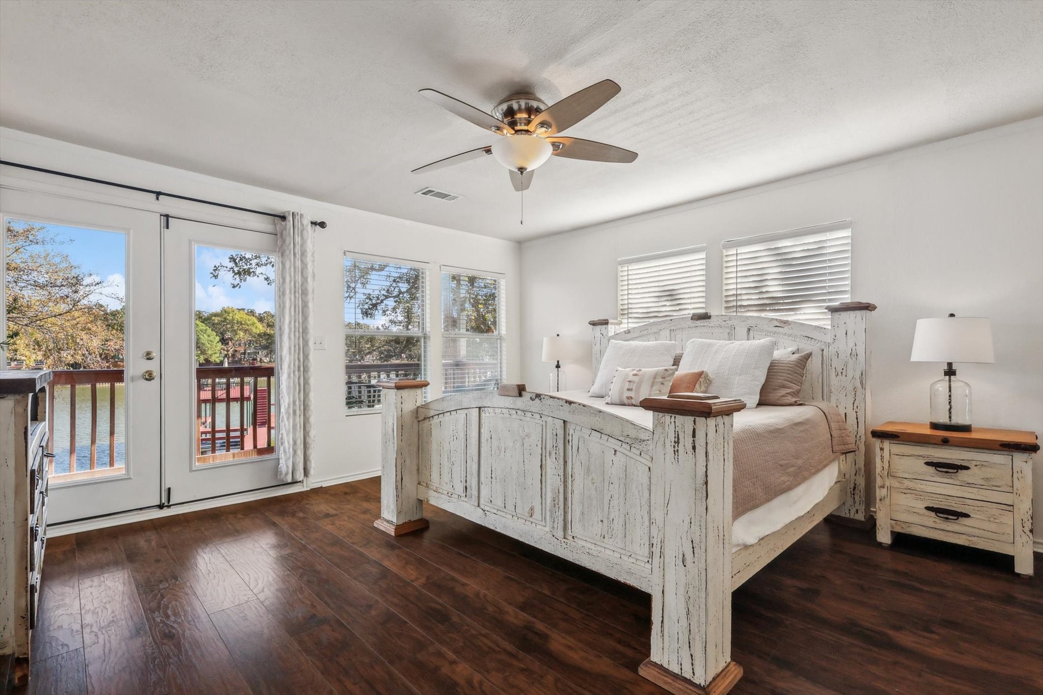 135 Little River Bend
