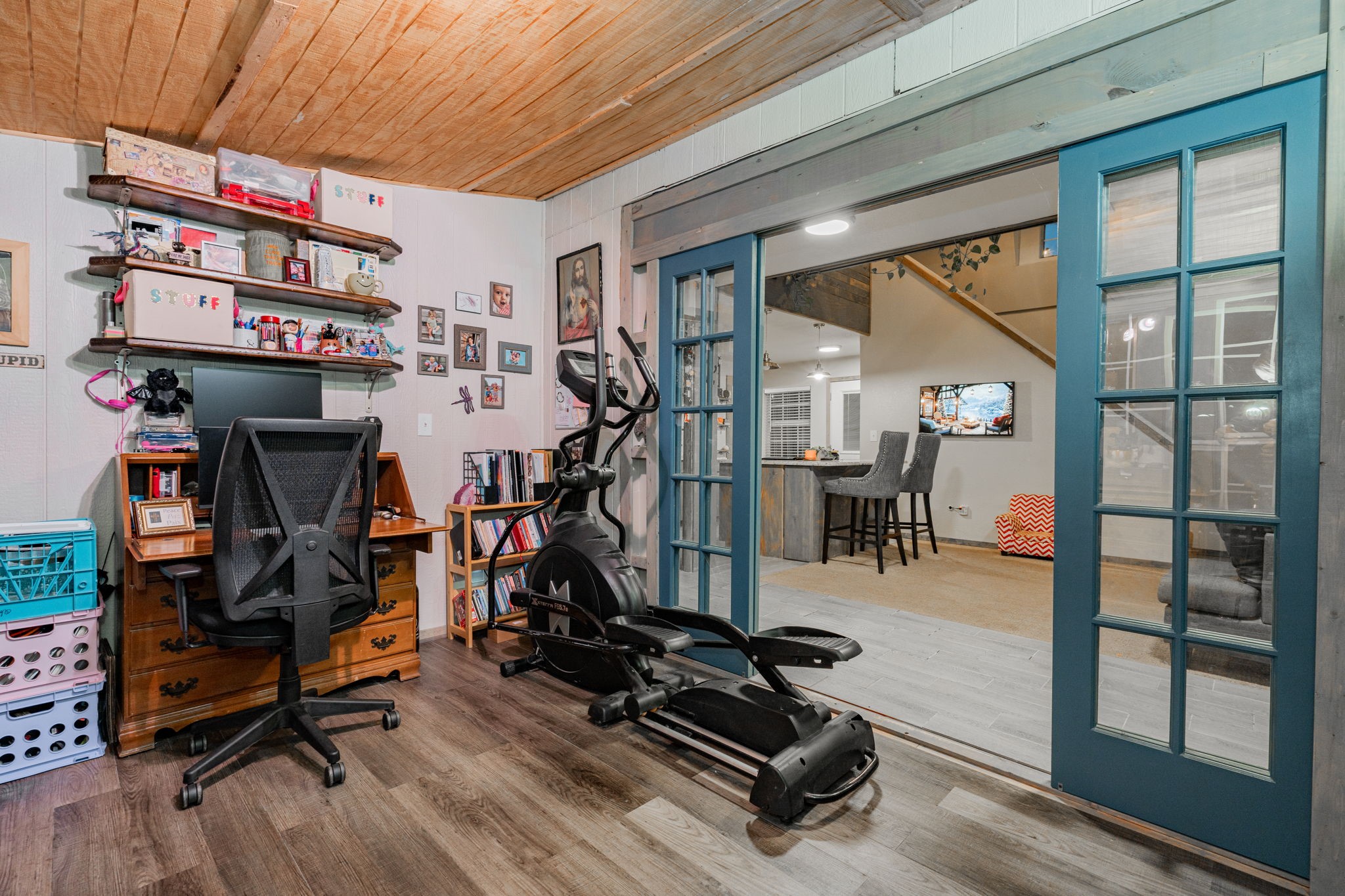 1875 Lake Highland W