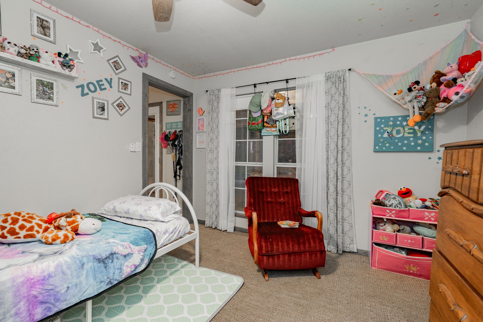 1875 Lake Highland W