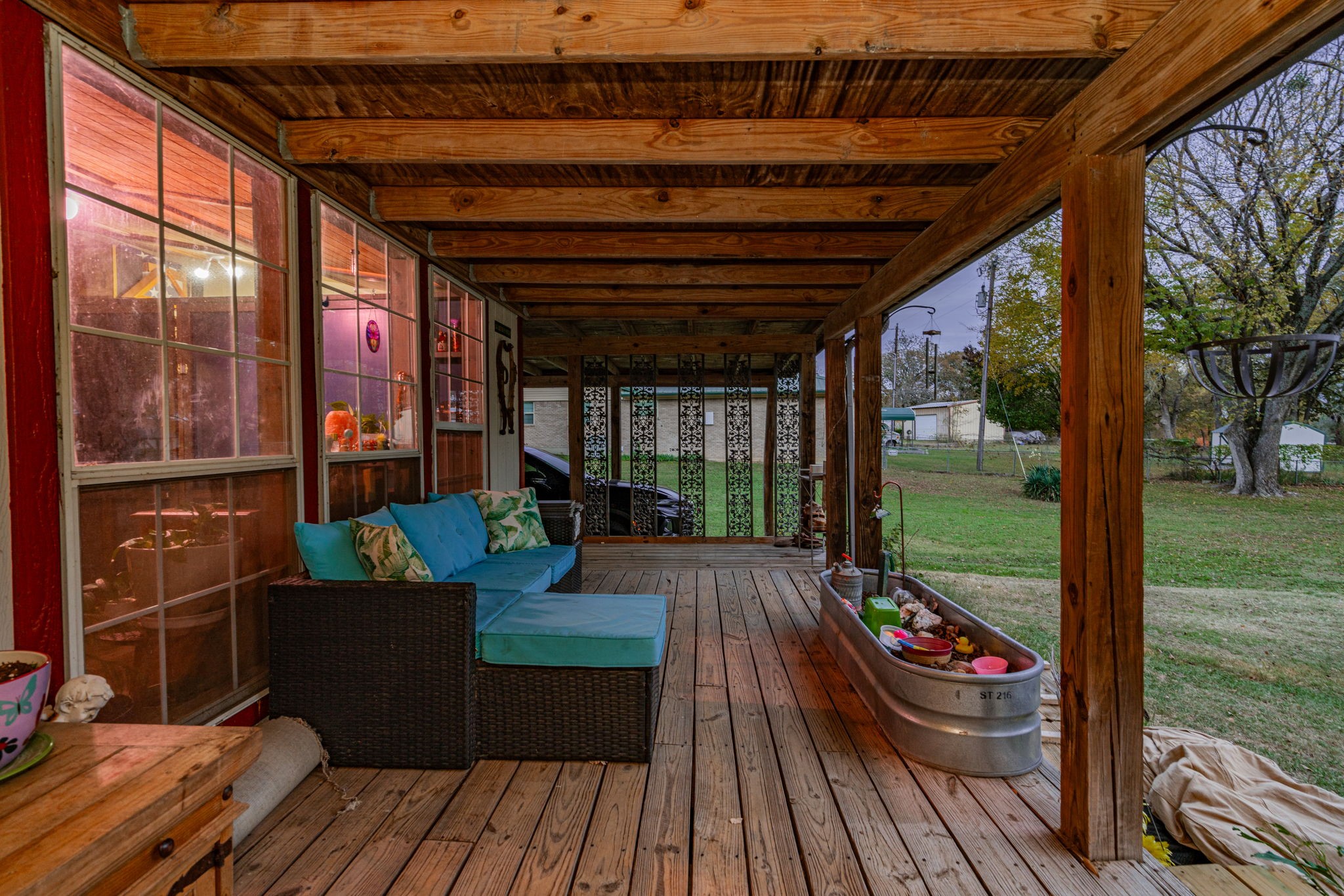 1875 Lake Highland W