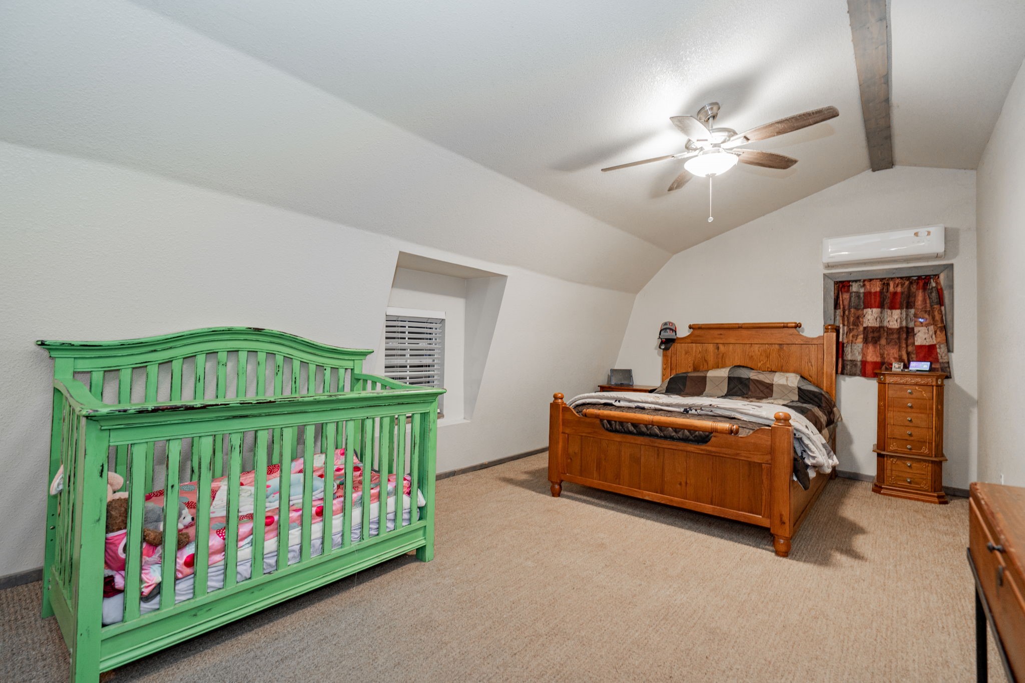 1875 Lake Highland W