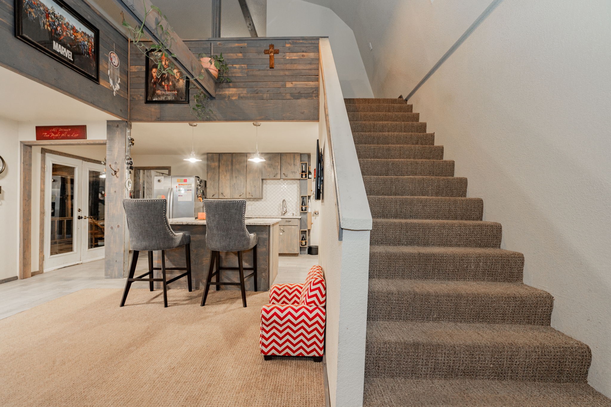 1875 Lake Highland W