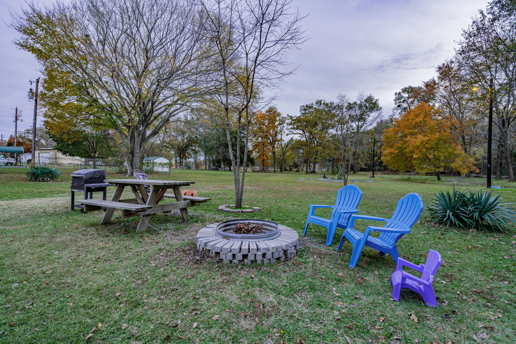 1875 Lake Highland W