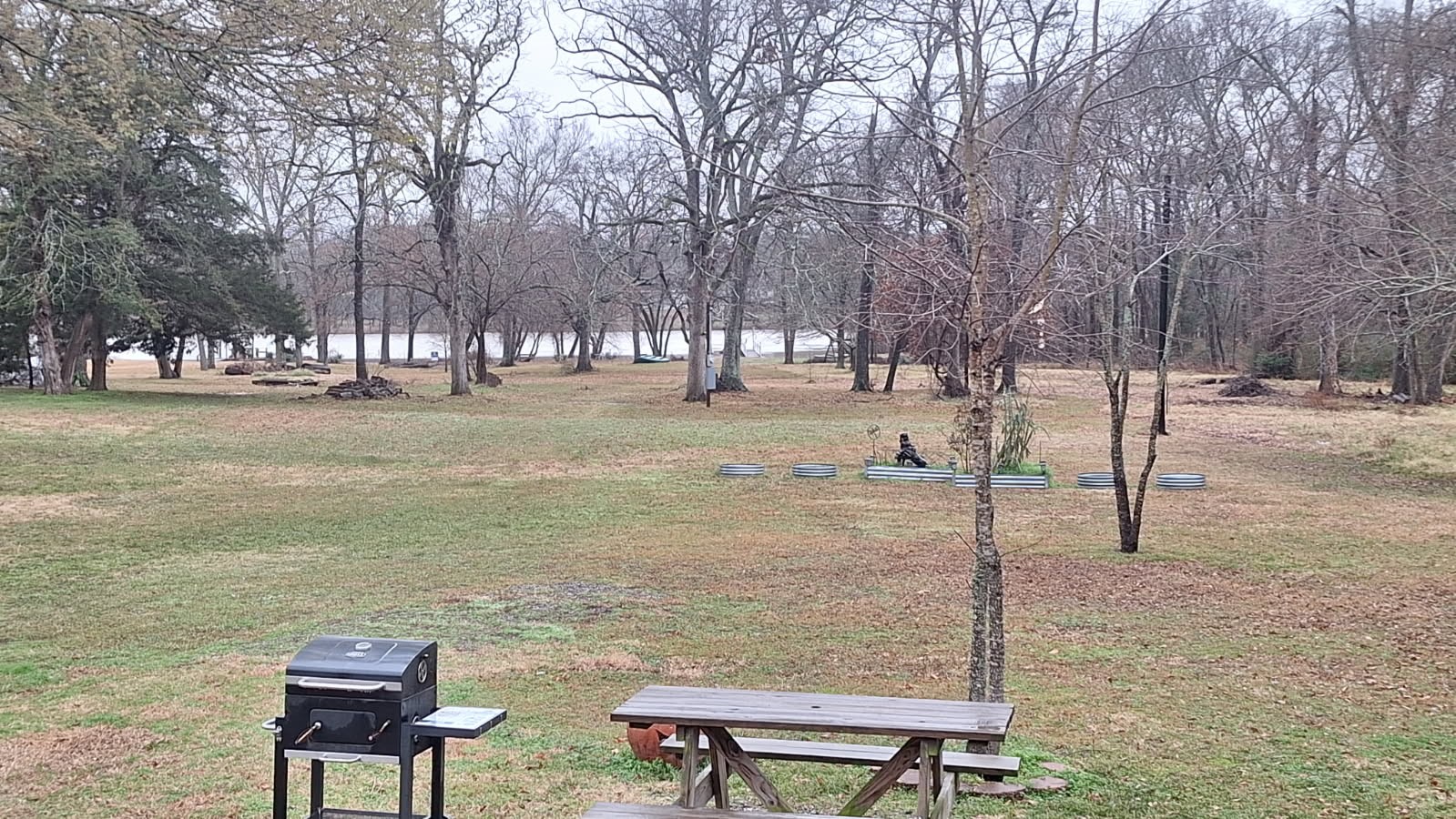 1875 Lake Highland W