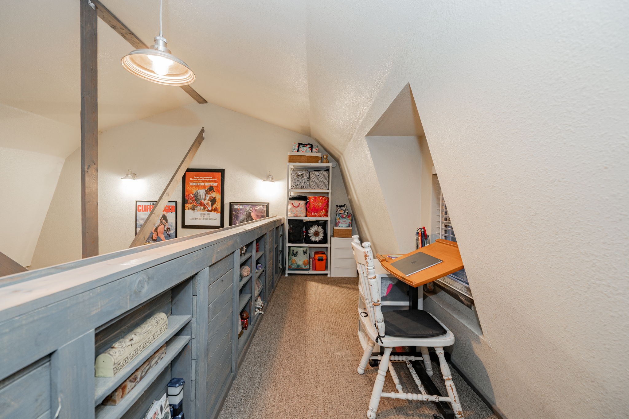 1875 Lake Highland W