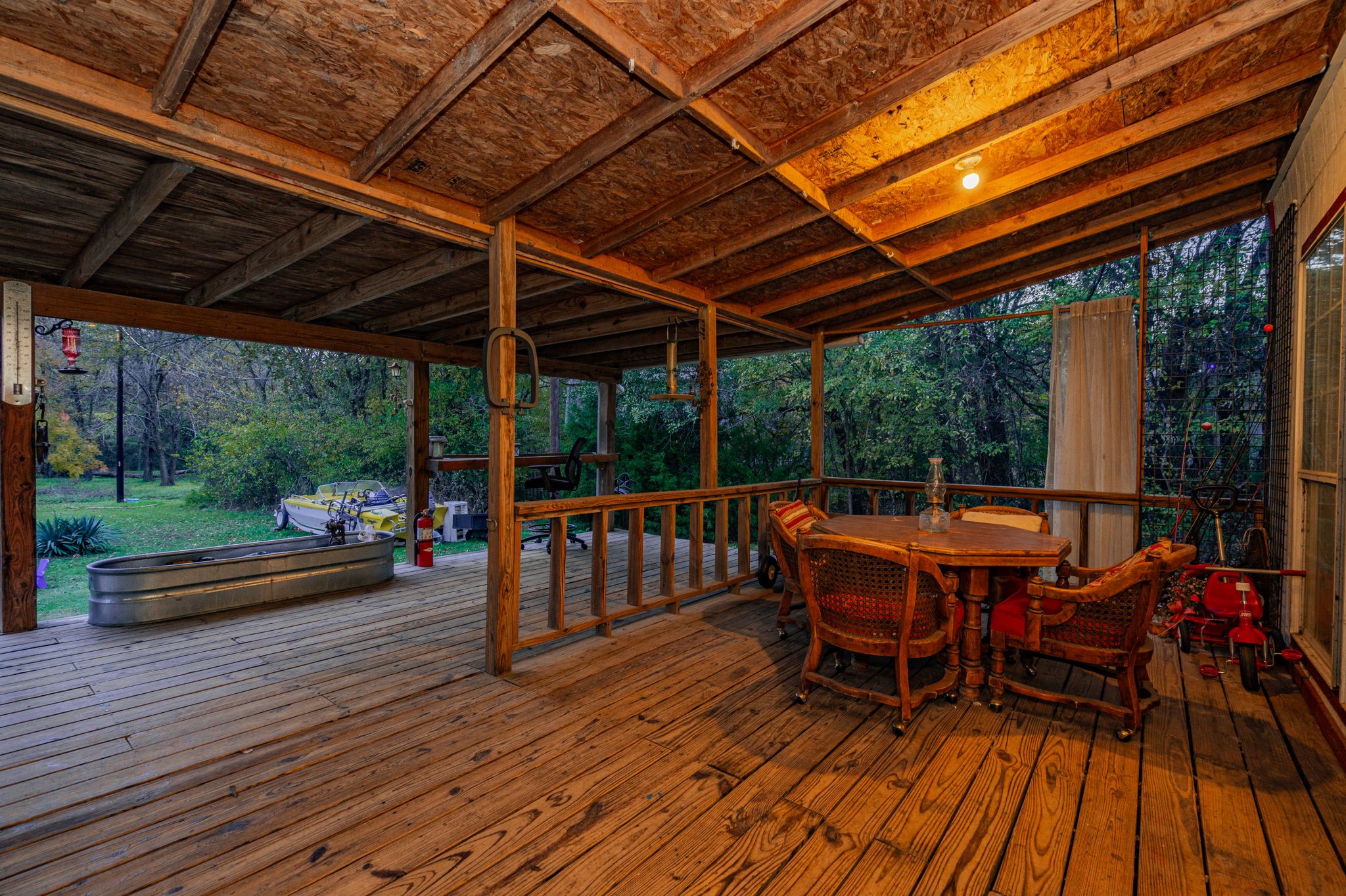 1875 Lake Highland W
