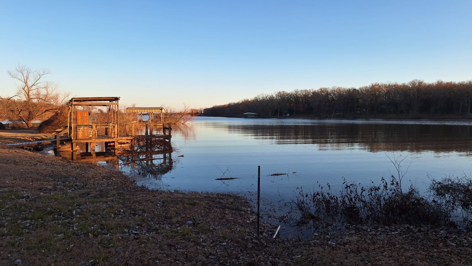 1875 Lake Highland W