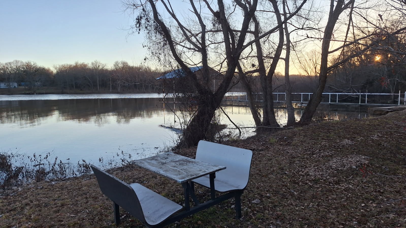 1875 Lake Highland W