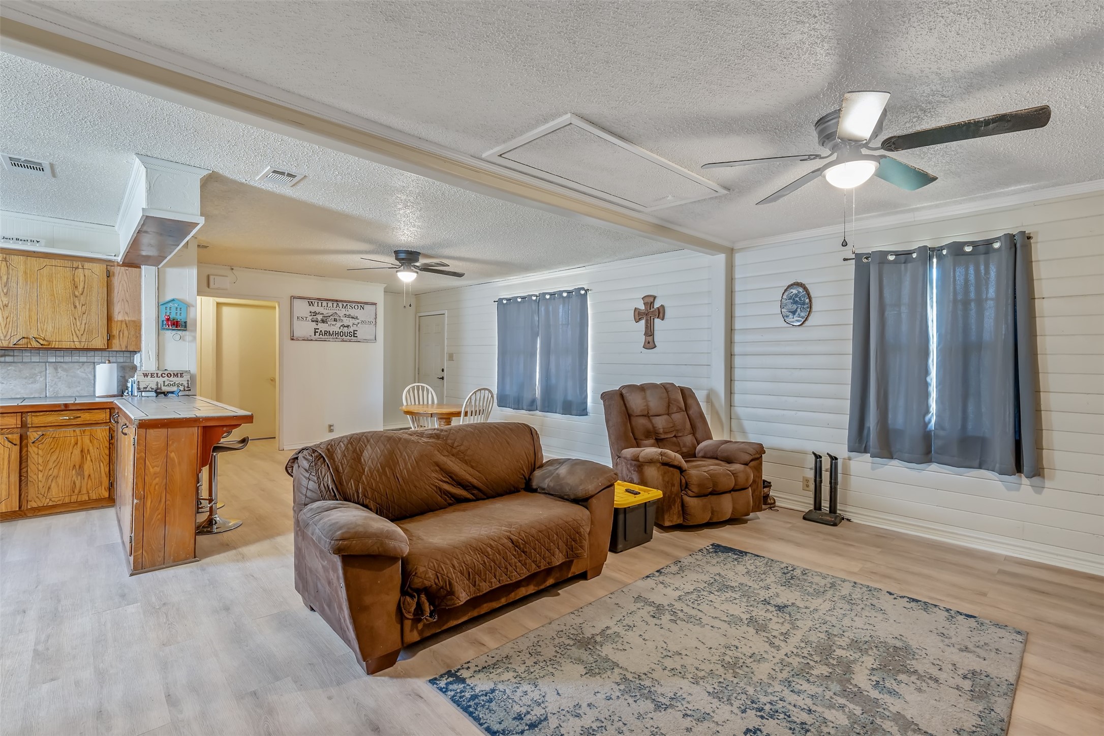 8912 W State Highway 294