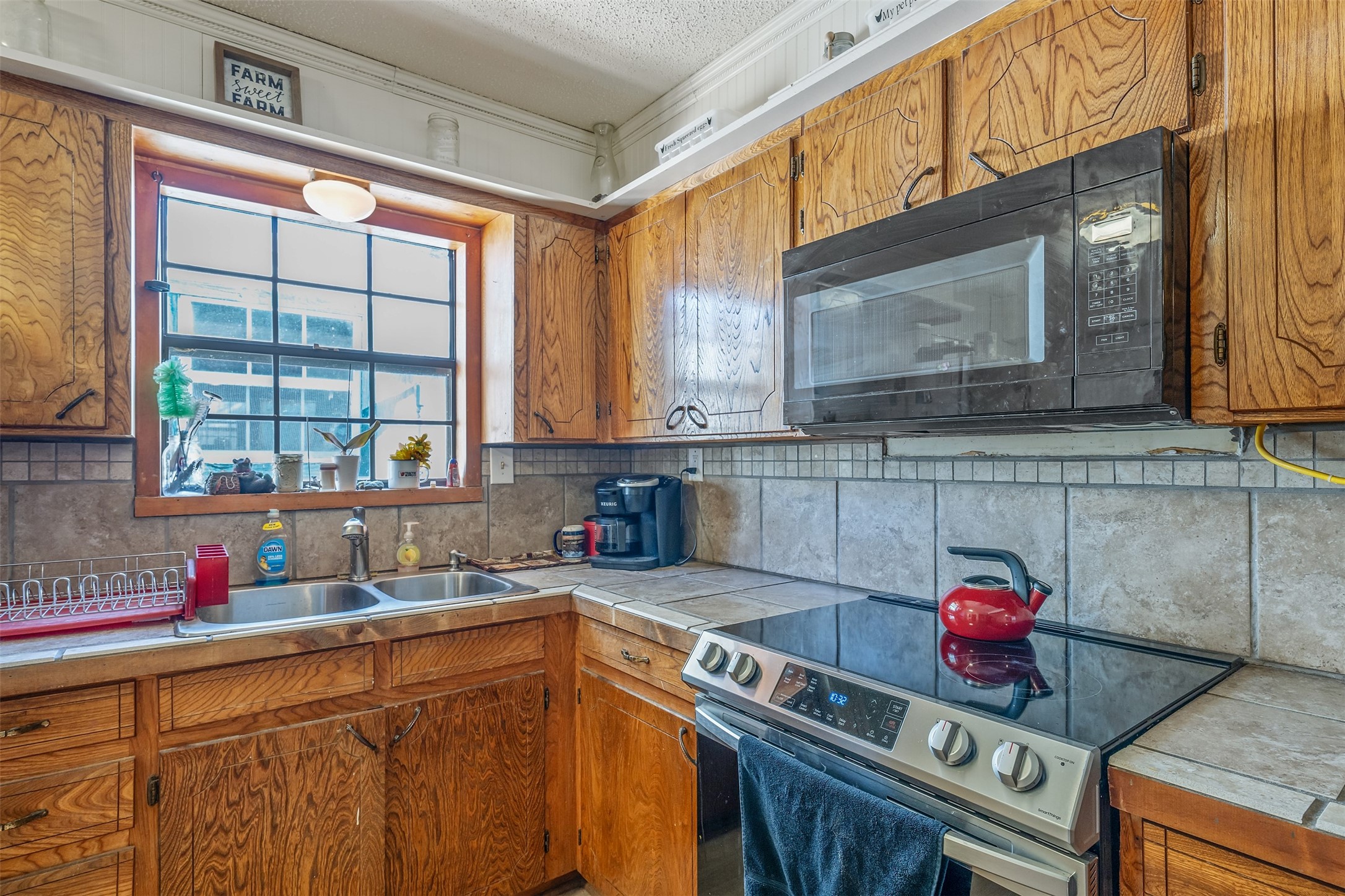 8912 W State Highway 294