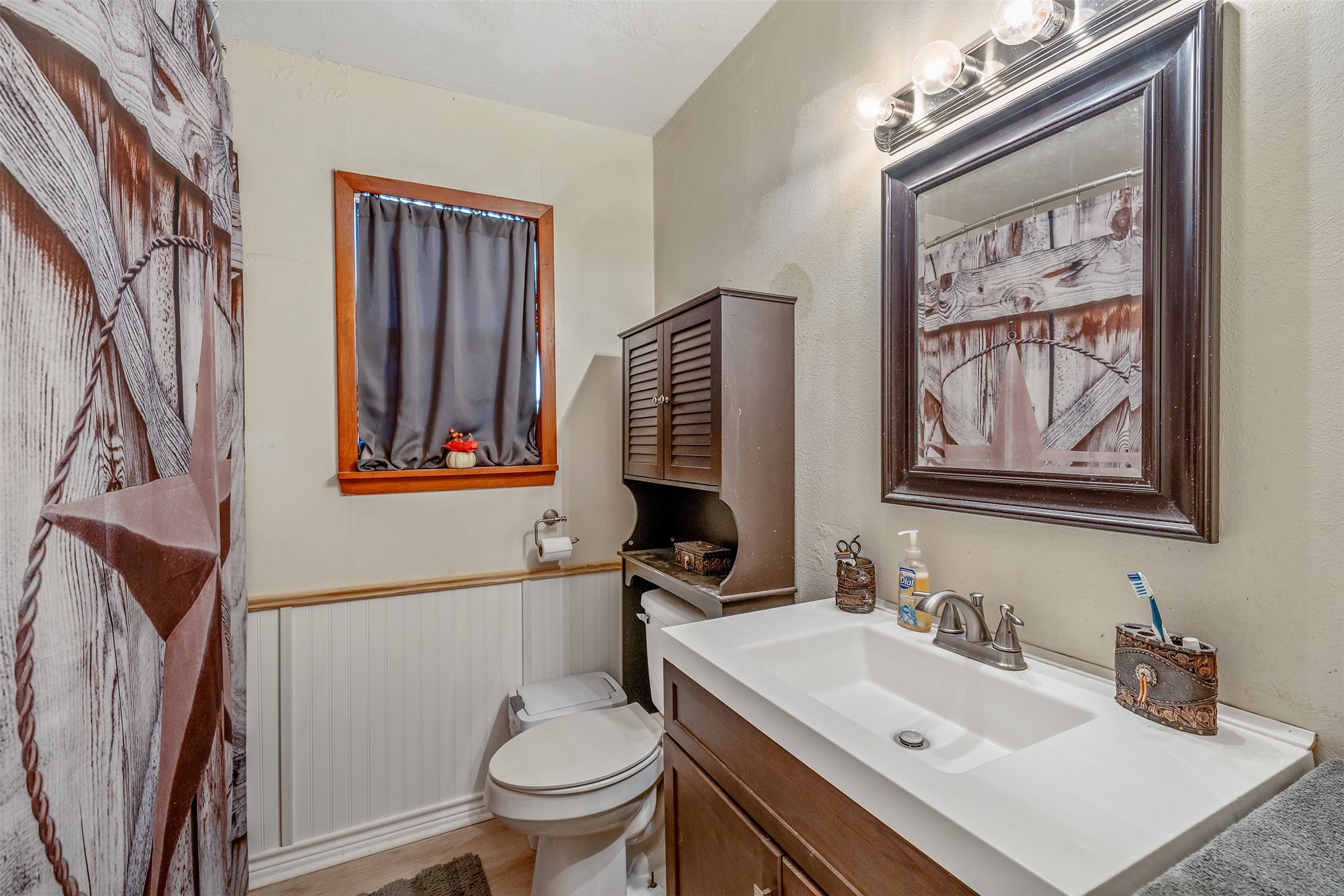 8912 W State Highway 294