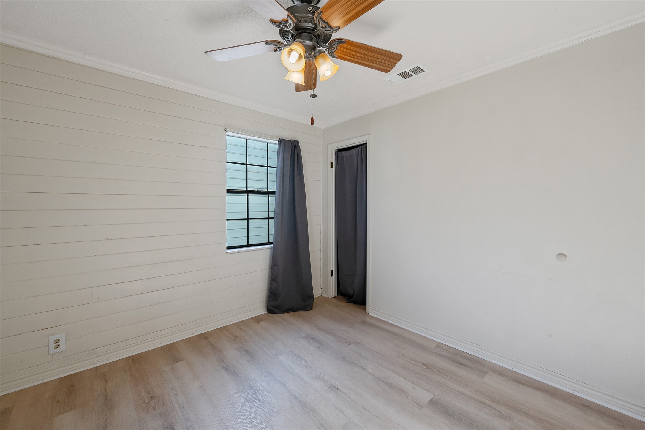 8912 W State Highway 294