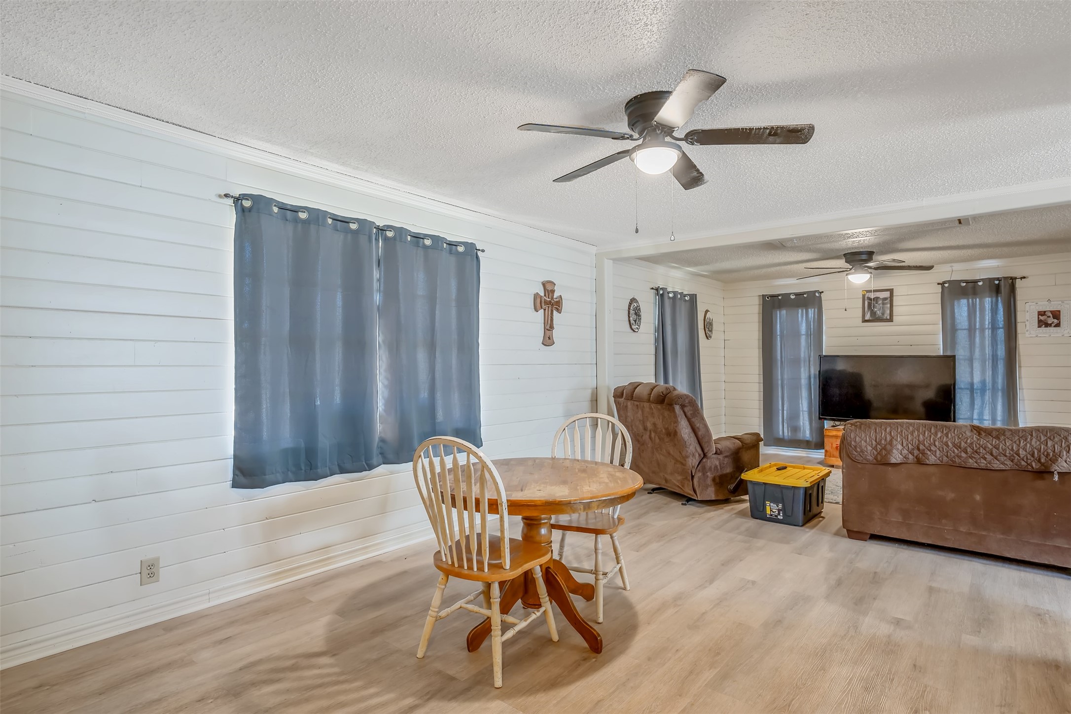 8912 W State Highway 294