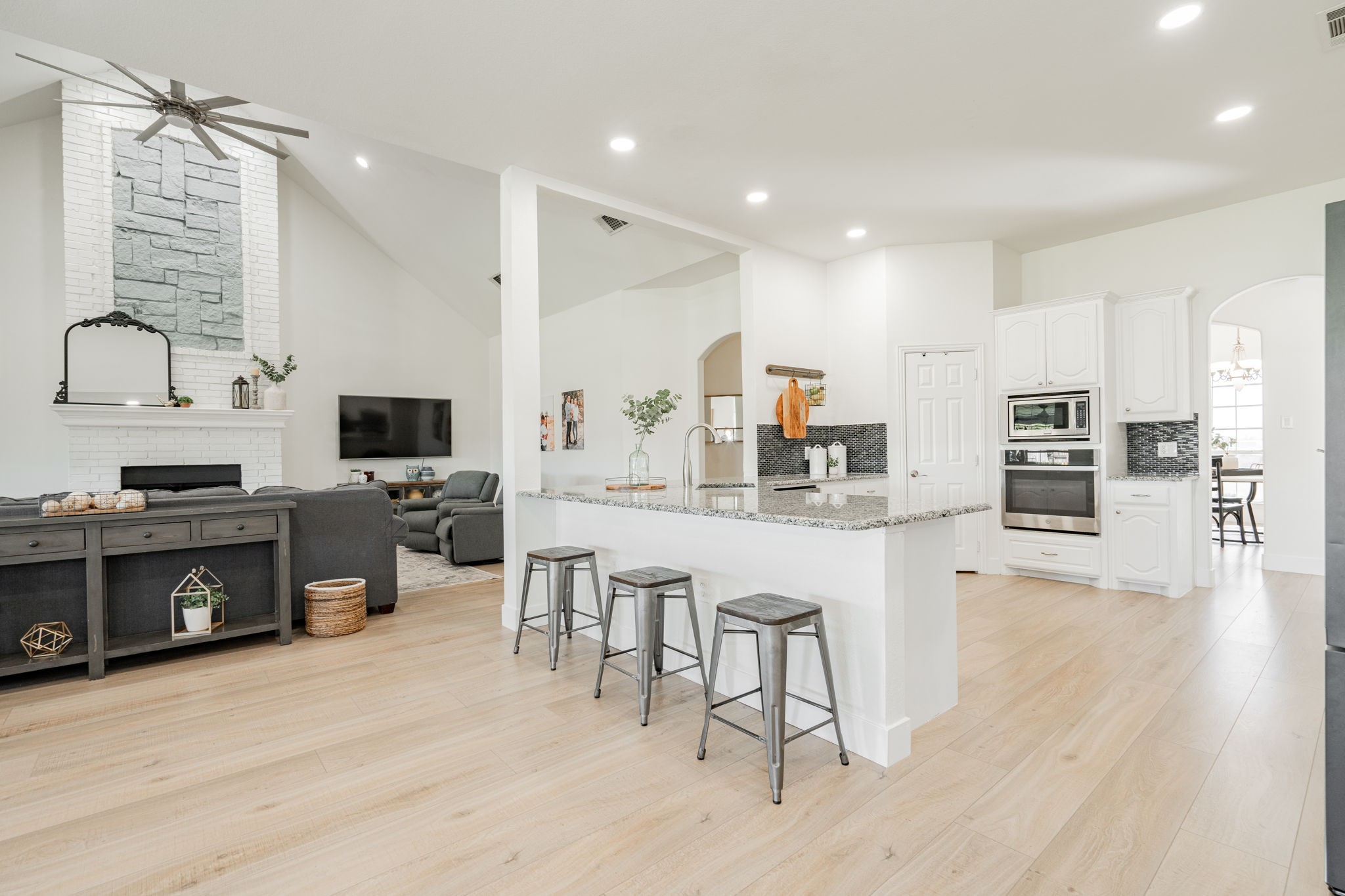 1297 W Secretariat Drive
