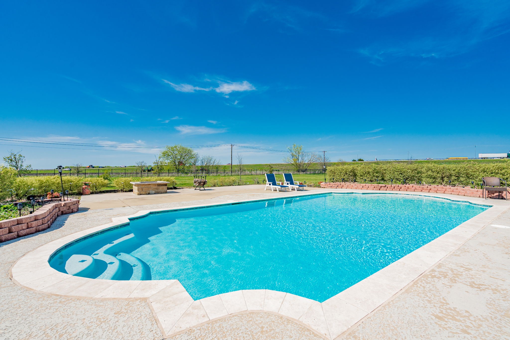1609 W Alamosa Drive
