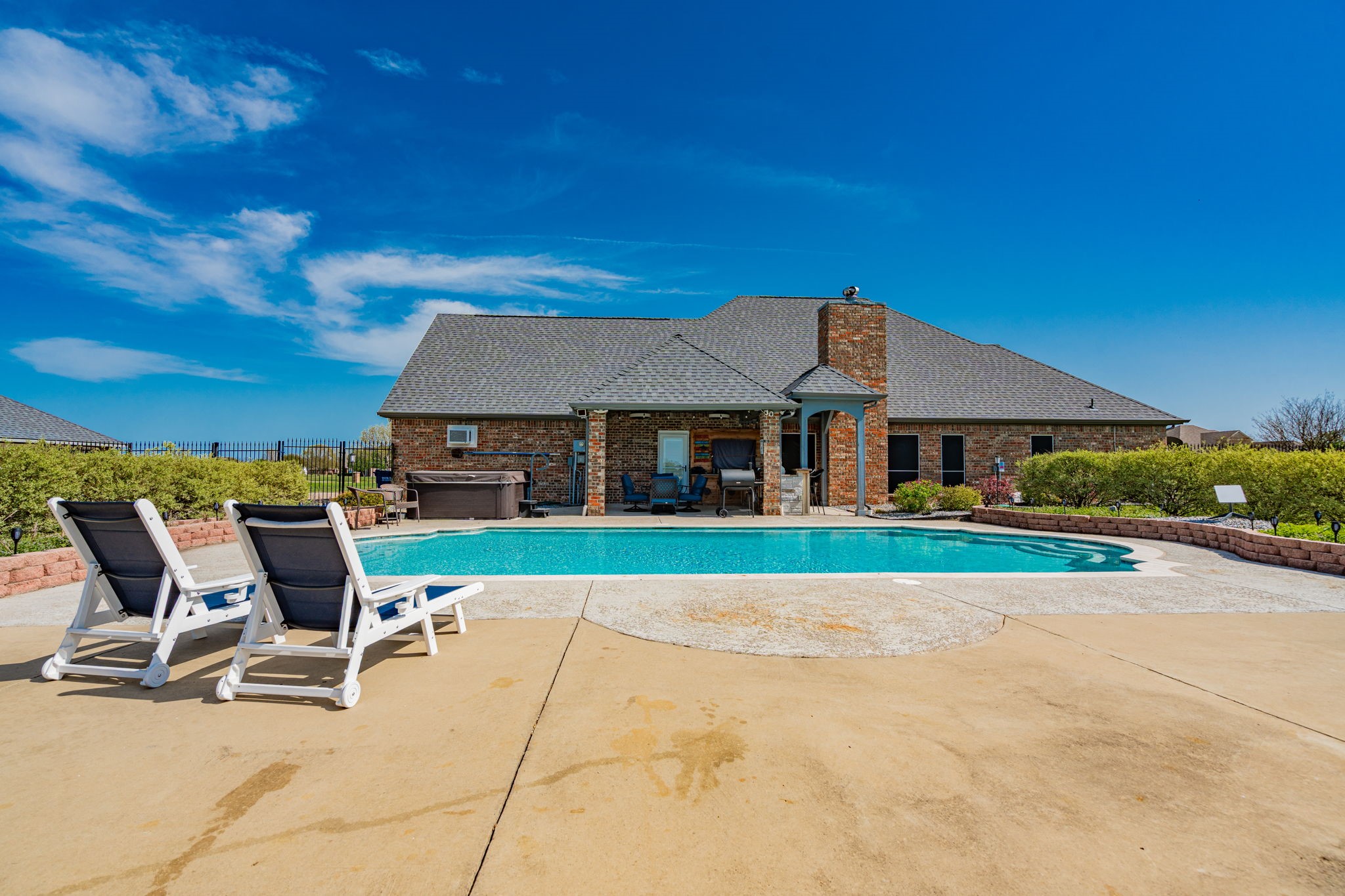 1609 W Alamosa Drive