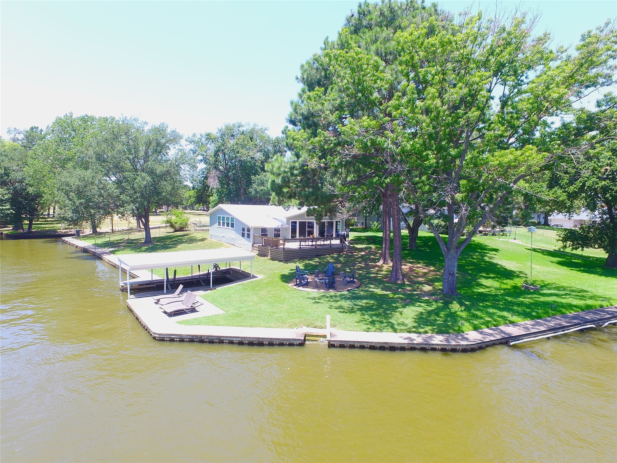 2208 Crestview Circle