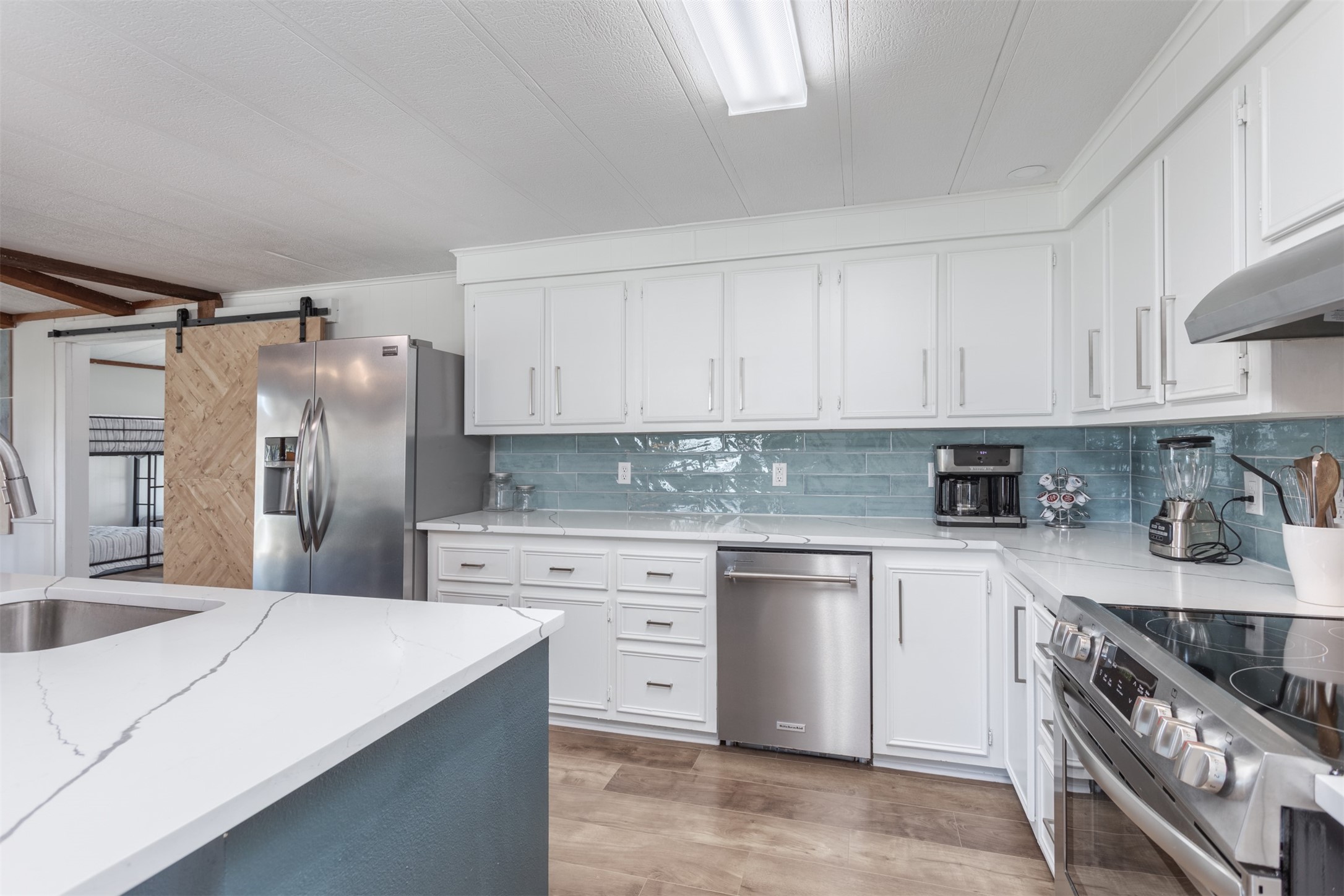 2208 Crestview Circle